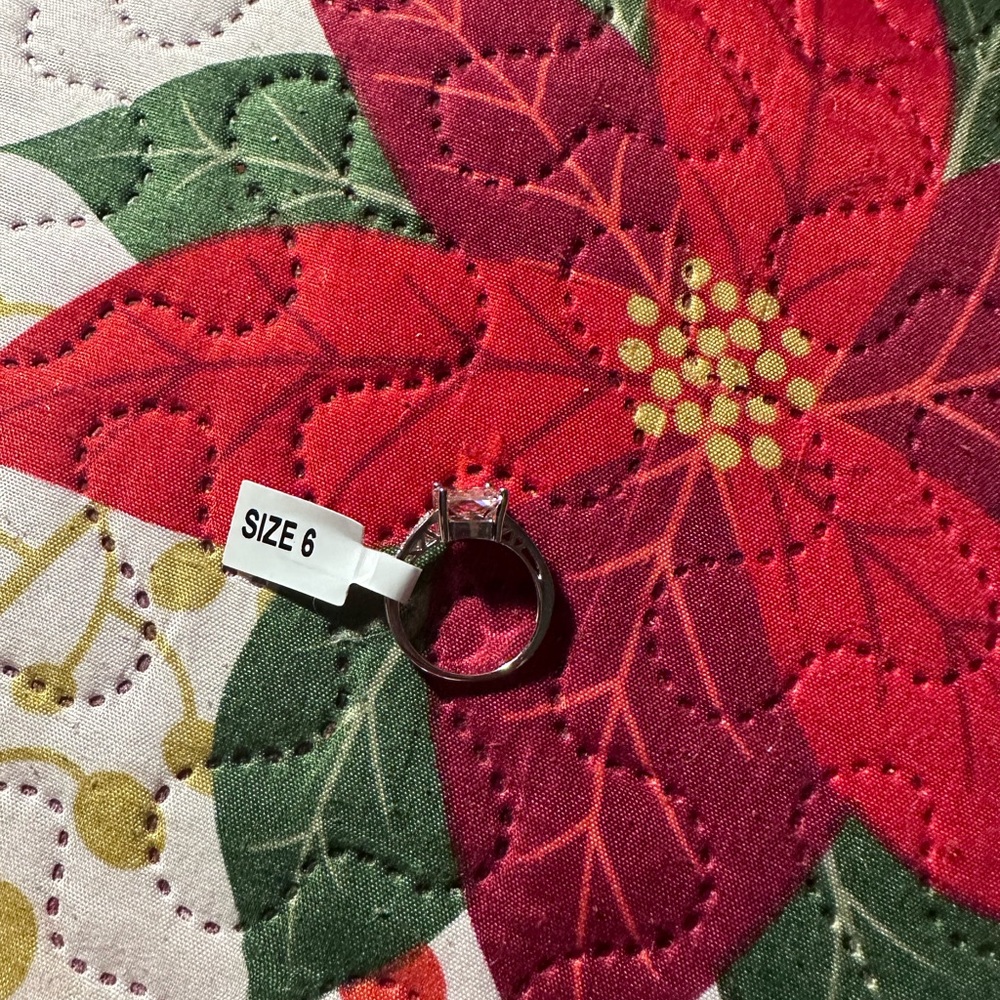 Ring - Picture 3 of 5